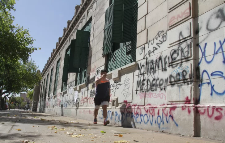 Vandalismo en la Normal: de 4 mujeres identificadas, aún no pueden hallar a 3