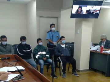 Admitieron que abusaron y corrompieron a una menor