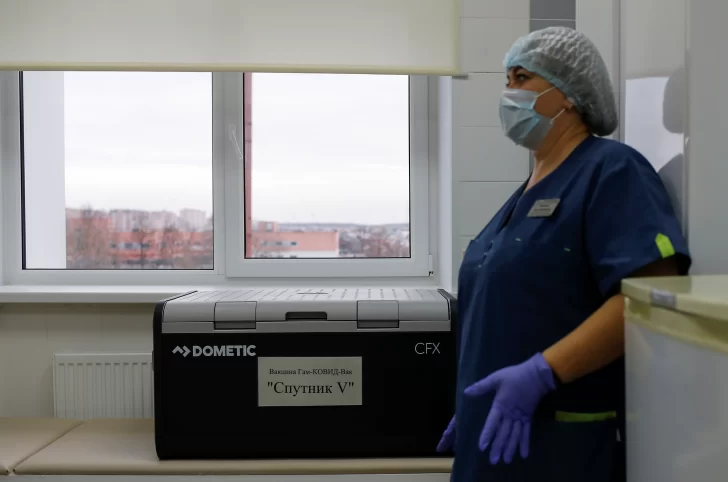 Vacuna rusa confirma efectividad del 91,4% y 100% en casos graves Vacuna rusa confirma efectividad del 91,4% y 100% en casos graves