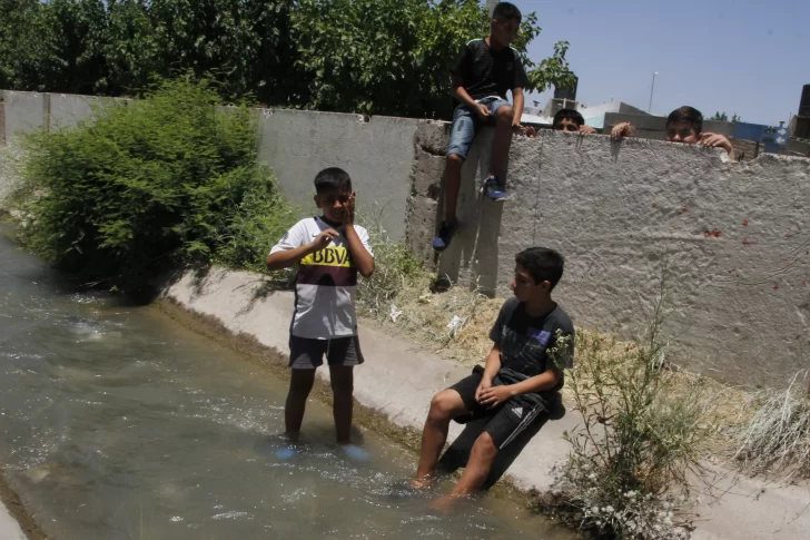 Recrudece planteo de regantes de no cortar el agua para fiestas por la sequía