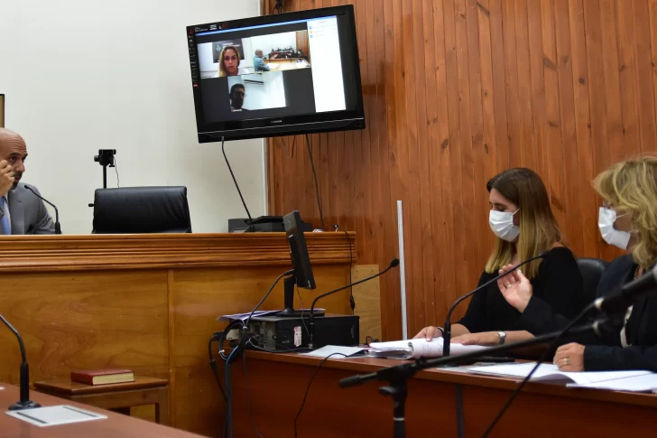 Confesó que quiso mutilar los genitales de su ex y matarlo, acepta 10 años