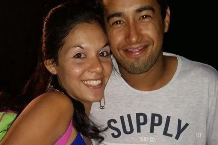 Se dejó ensartado un cuchillo para fingir que se defendió de los 11 que dio a su ex