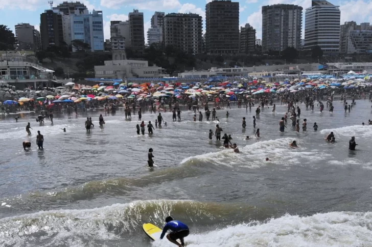 El conflicto en Chile y cepo al dólar disparan la venta de viajes a la costa