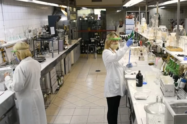 Laboratorios del INV nunca dejaron de funcionar y llevan unas 10 mil muestras