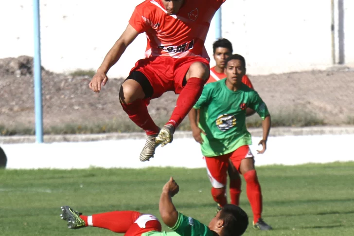 Instituto La Laja festejó ante el Atlético Pampa