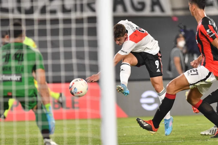 River no brilló, pero apabulló a Patronato