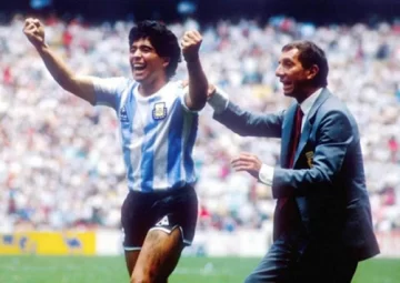 Diego y un saludo especial a Bilardo Diego y un saludo especial a Bilardo