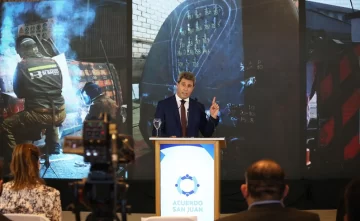 Uñac disertará hoy ante empresarios por la productividad y la educación Uñac disertará hoy ante empresarios por la productividad y la educación