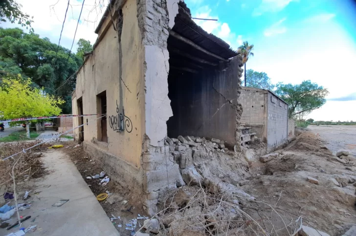 Murió aplastado por una pared de adobes cuando hacía una zanja para una medianera Murió aplastado por una pared de adobes cuando hacía una zanja para una medianera