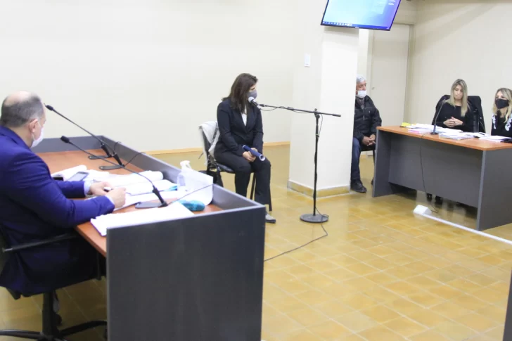 Juzgan a jubilado acusado de abusar de 2 nietas; a una le ofrecía plata para que acceda