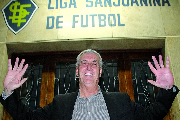 Marcha atrás y Platero sigue