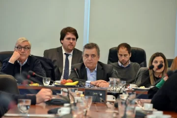 Se retrasa un día el debate por la ley de emergencia económica Se retrasa un día el debate por la ley de emergencia económica