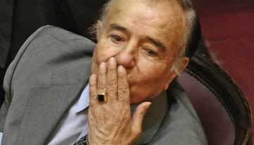 Buscan a los ladrones del anillo de oro del expresidente Carlos Menem