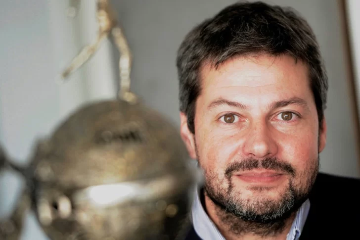 Paran el fútbol y su fecha de regreso es una incógnita difícil de resolver