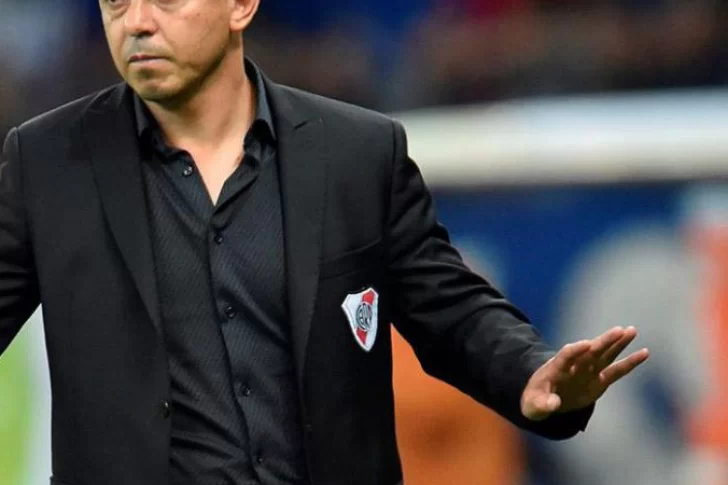 Un médico del plantel positivo de Covid-19