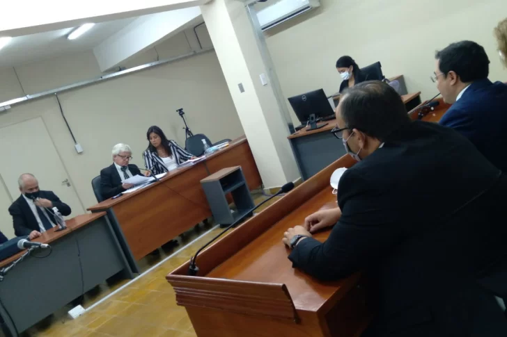 Embarazó a una nena, violó y corrompió a su hermanita y proponía tríos, 15 años de pena