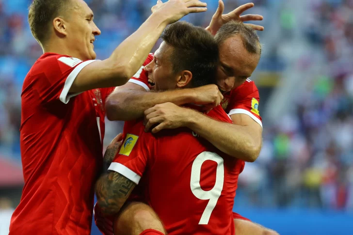 Rusia empezó con triunfo en su copa