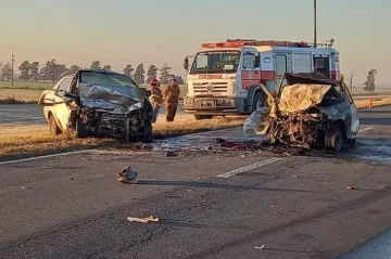 Cinco fallecidos en un terrible choque frontal Cinco fallecidos en un terrible choque frontal