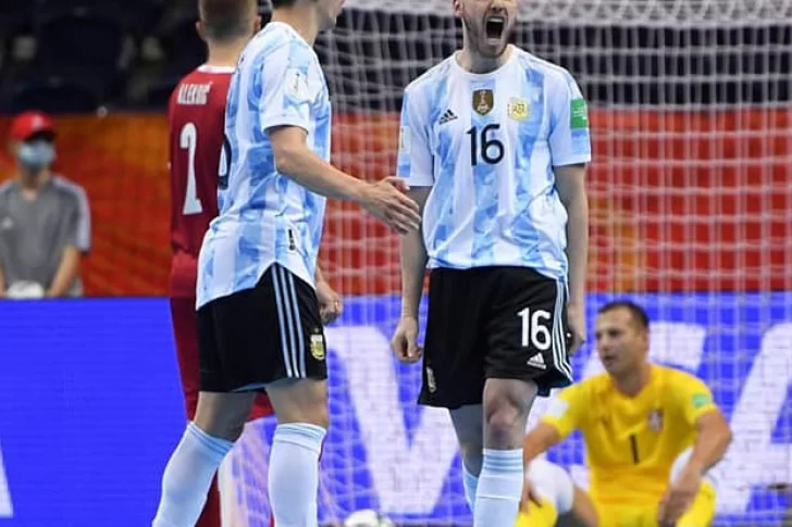 Argentina ganó y avanzó a Octavos