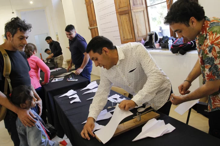 El stand de los avioncitos fue el que más fascinó tanto a chicos como a grandes