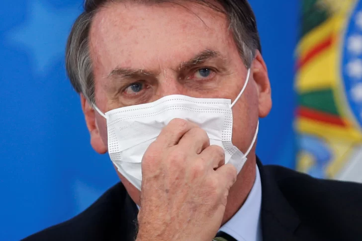Brasil entre la muerte y show de Bolsonaro