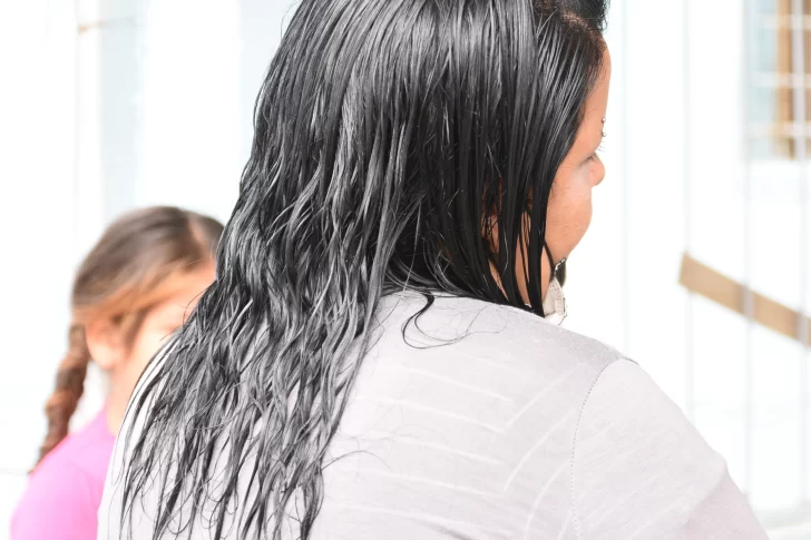 “Vos te vas a quedar con mi hijo, si no te mato”, le dijo a una niña, y la acuchilló