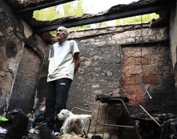 El drama de un jubilado que quedó sin nada por el fuego