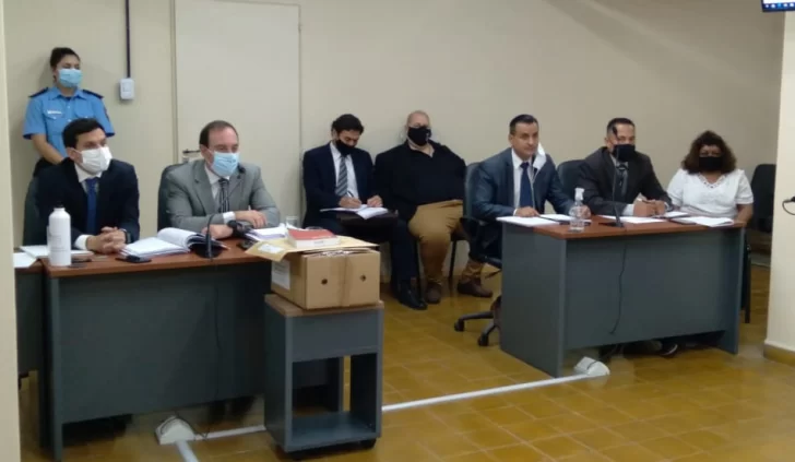 Títulos truchos: ya juzgan a la directora por seis hechos de falsificación de documentos