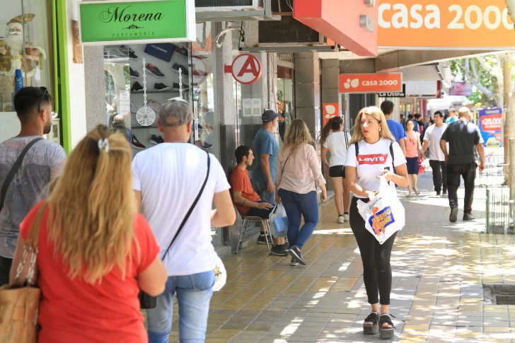 Asoma otro conflicto entre empleados y comerciantes por feriados de Carnaval
