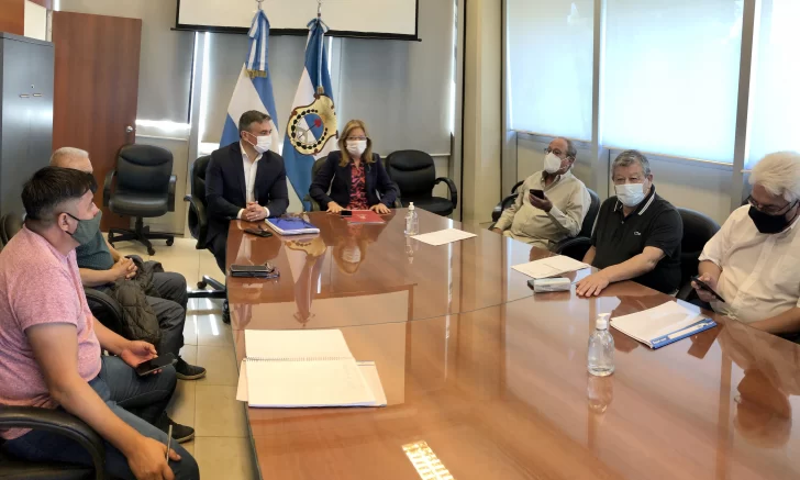 Estatales recibirán un 20 por ciento por 2020 y evalúan $5 mil extra en febrero Estatales recibirán un 20 por ciento por 2020 y evalúan $5 mil extra en febrero