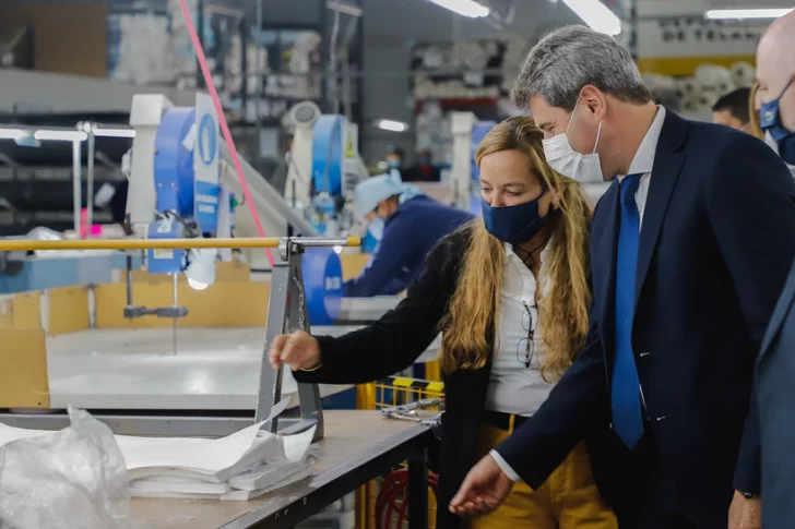 Lacoste suma la confección de ropa interior en su fábrica local