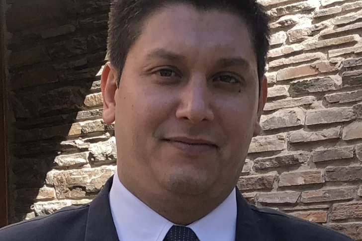 Armados, maniatan a la anciana madre de un funcionario y le roban $500.000