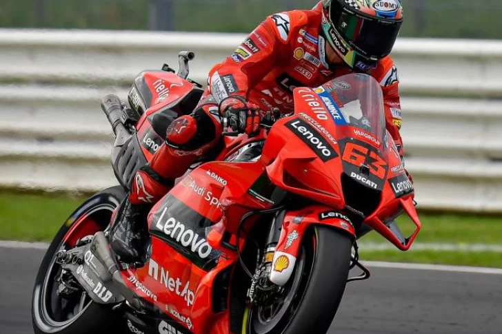 Bagnaia ganó de punta a punta en San Marino