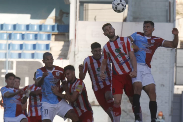 Muy lejos de la hazaña y el ascenso