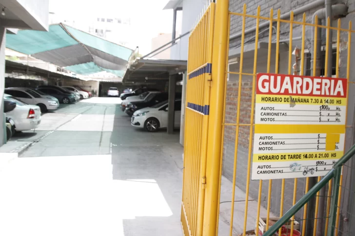 Trasladarse al centro en auto para trabajar se incrementó un 33% en el último año