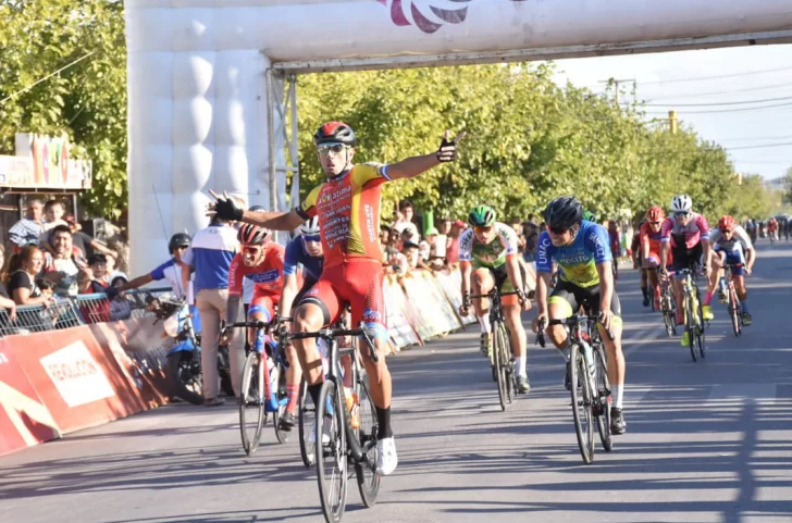 Tivani remató en el final y gritó en su tierra natal