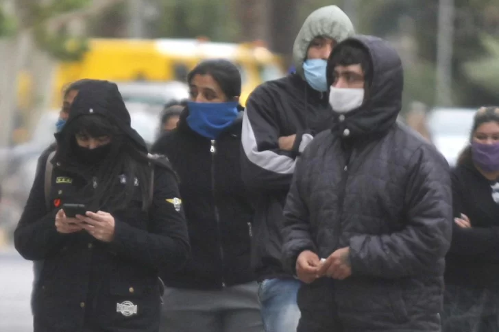 Ola polar: el viernes se presenta muy frío, con algo de viento y mayormente nublado