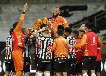 Entre la polémica y los penales, Boca eliminado Entre la polémica y los penales, Boca eliminado