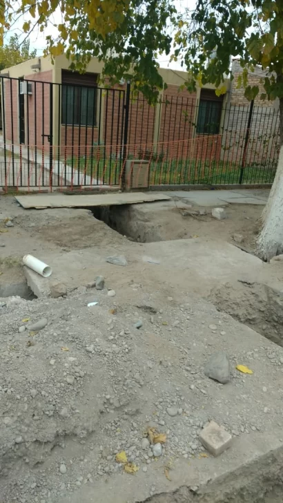 Se quebró al caer en una vereda y una jueza condenó al frentista y al municipio Se quebró al caer en una vereda y una jueza condenó al frentista y al municipio