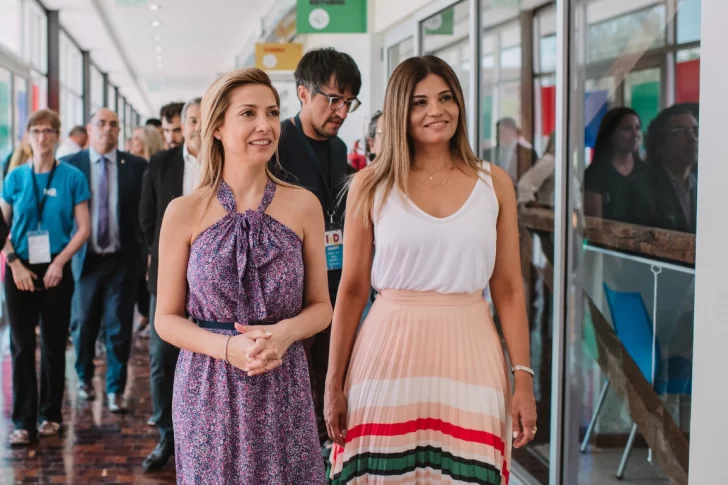 La primera dama tuvo una agenda social y destacó el plan Mil Días