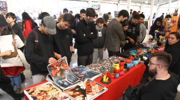 El reencuentro de los frikis, en una divertida feria a la que no le faltó nada El reencuentro de los frikis, en una divertida feria a la que no le faltó nada