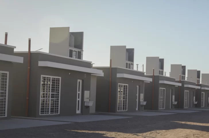 Están los padrones definitivos del sorteo de viviendas del IPV: entrá y consultalos