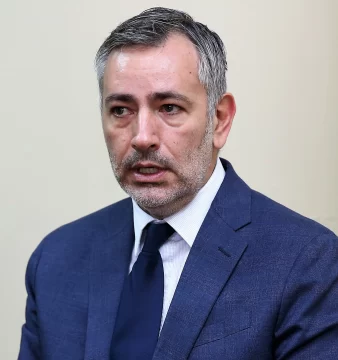 Arranca el juicio al acusado de drogar a un vendedor ambulante para violarlo