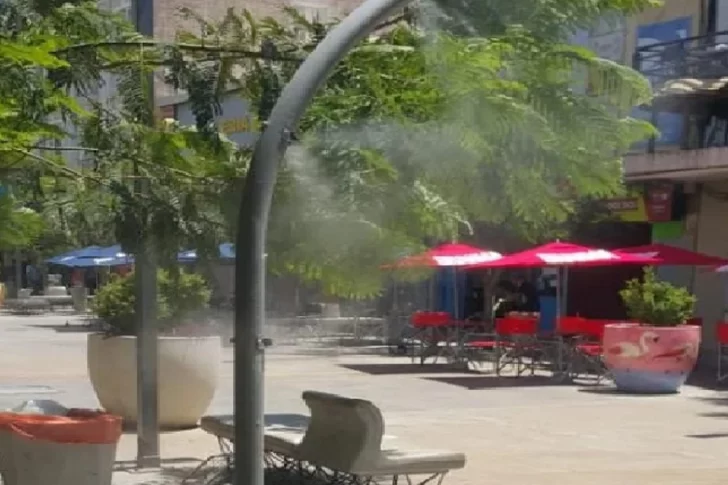 No descartan sacar los humidificadores de la Peatonal, ya que no funcionaron