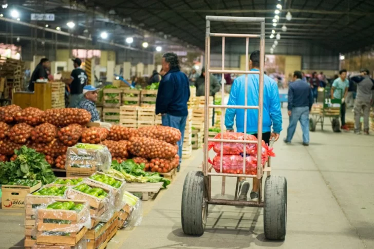 Hay verduras y frutas que aumentaron por encima de la inflación en 12 meses