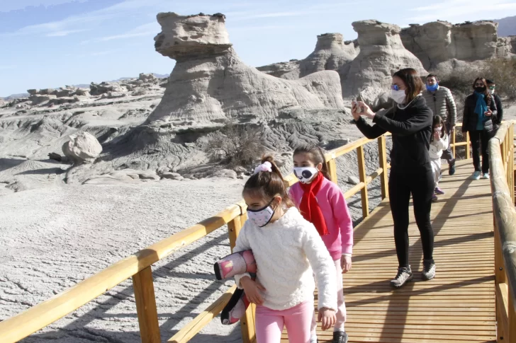 Prácticamente no hay reservas turísticas y dicen que es por el miedo al coronavirus