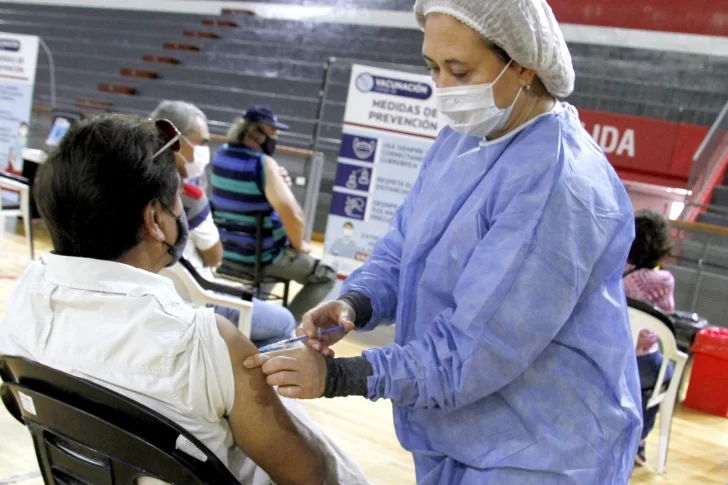 Los sanjuaninos vacunados con Covishield recibirán la segunda dosis de AstraZeneca