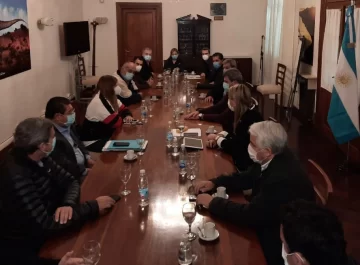 Uñac pide responsabilidad para frenar suba de contagios Uñac pide responsabilidad para frenar suba de contagios