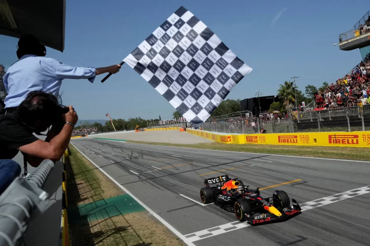 Verstappen y Red Bull lograron una victoria contundente