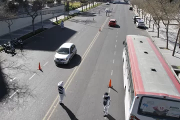 El acatamiento en las calles fue aún más severo que cuando inició todo en marzo El acatamiento en las calles fue aún más severo que cuando inició todo en marzo